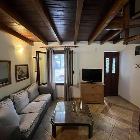 Lejlighed Argi's House *